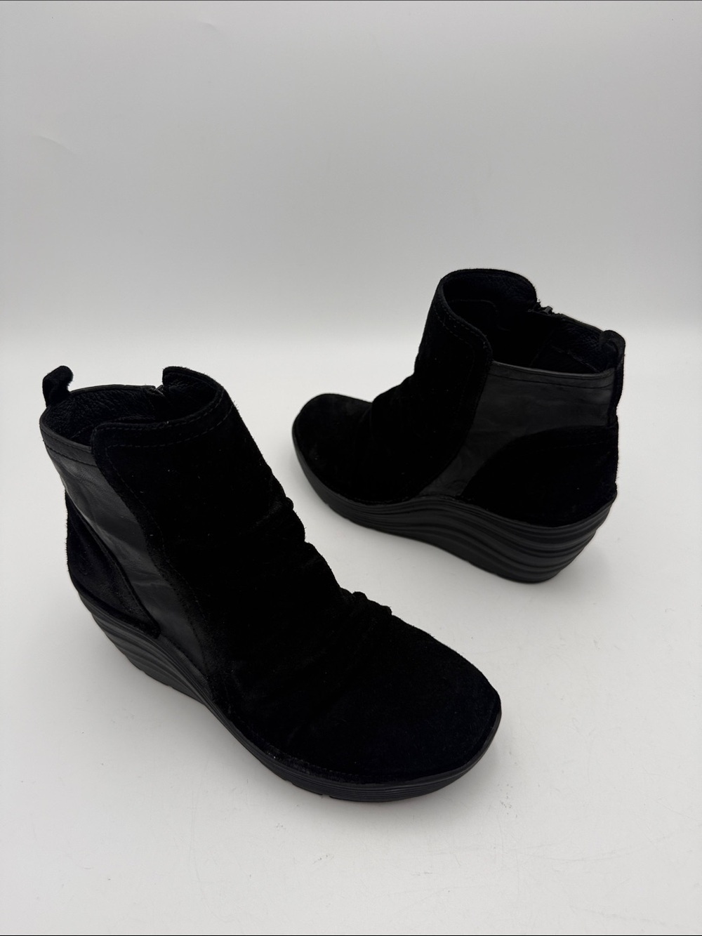 Bionica Women's Black Wedge Ankle Boot women 7M leather suede slip resistant Y2K